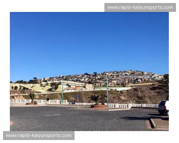 圣地亚哥的冰与火之歌：天主大学与智利大学的百年“学术”恩怨